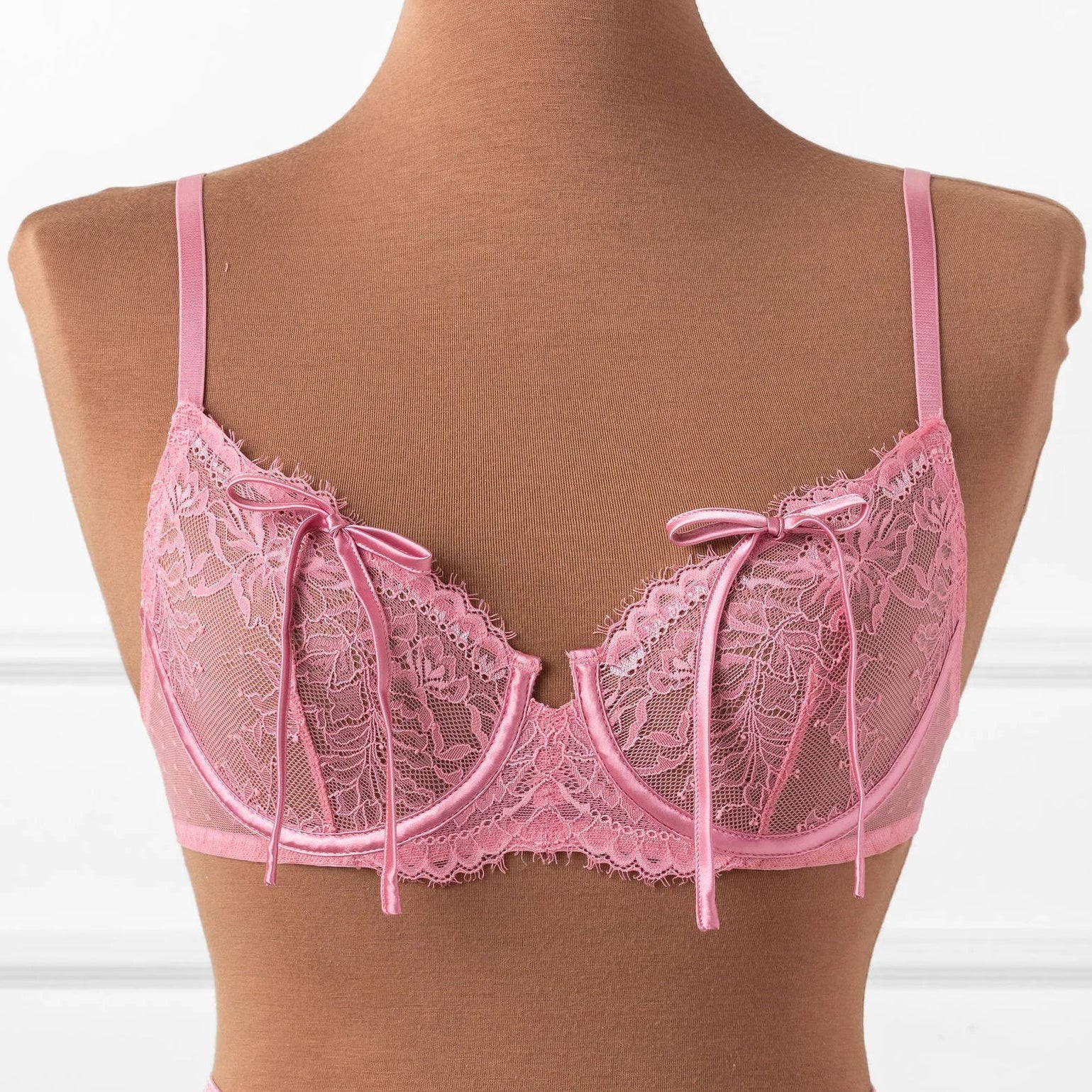 Eyelash Lace Underwire Bralette - Rose