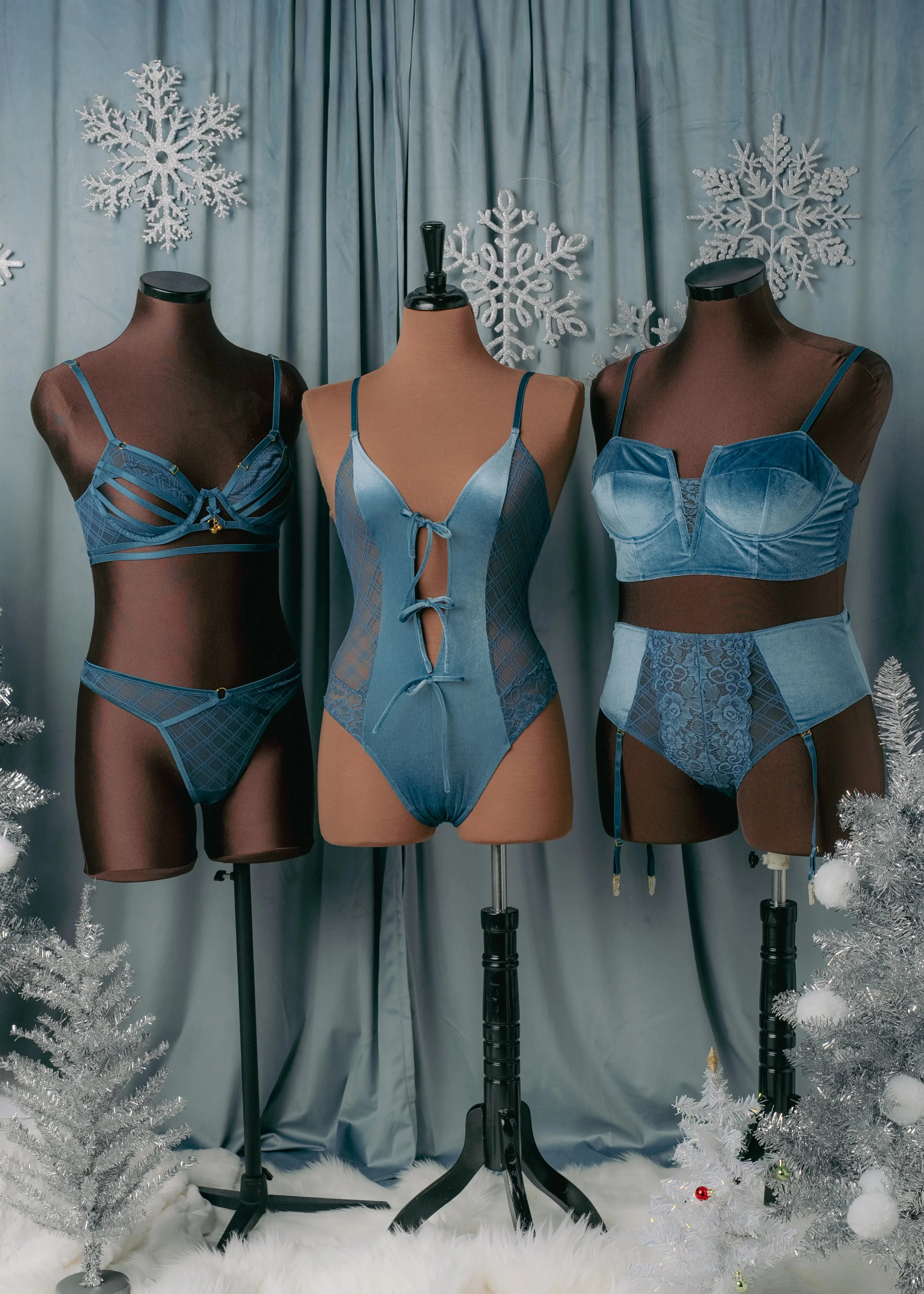 High Waist Velvet Crotchless Garter Panty - Retro Blue - Image 14